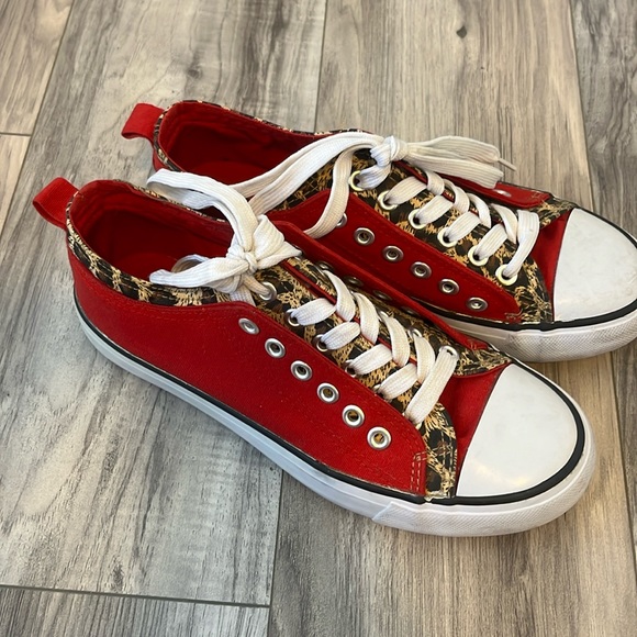 Women’s Faux Converse Style Shoe Red and Leopard Print - Picture 1 of 6
